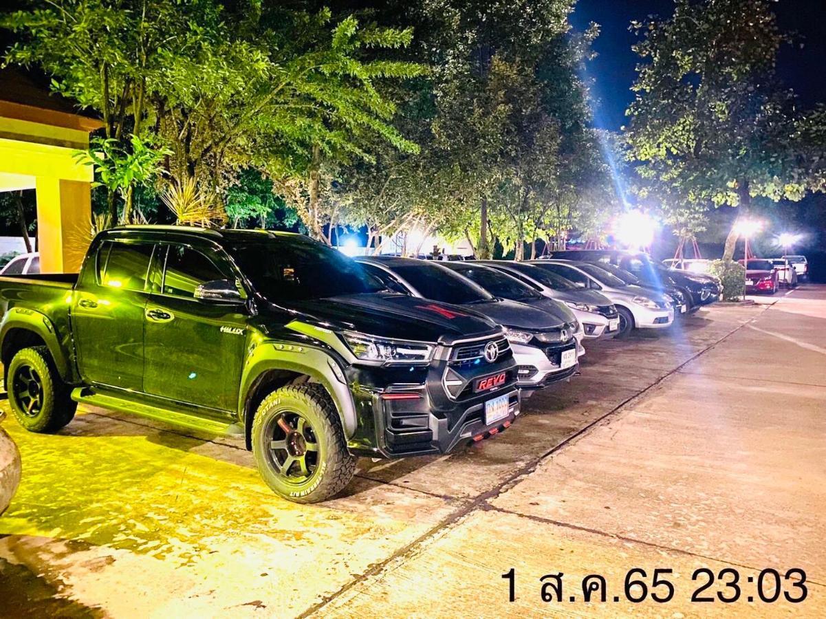 The Green Residence 304 Si Maha Phot エクステリア 写真