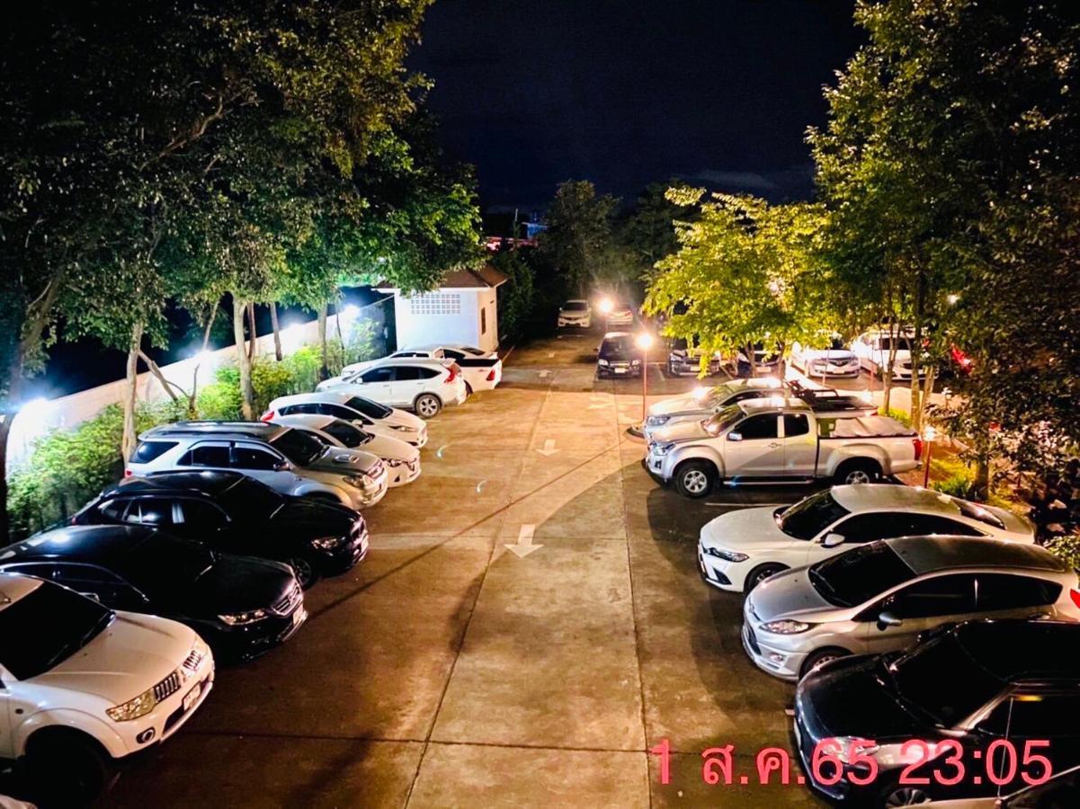 The Green Residence 304 Si Maha Phot エクステリア 写真